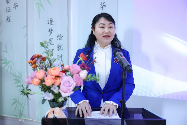 张富翠 张富翠