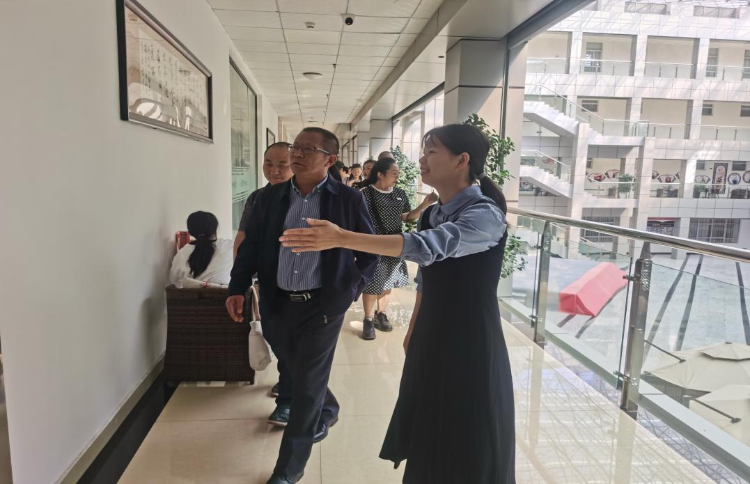 图片2 图片2